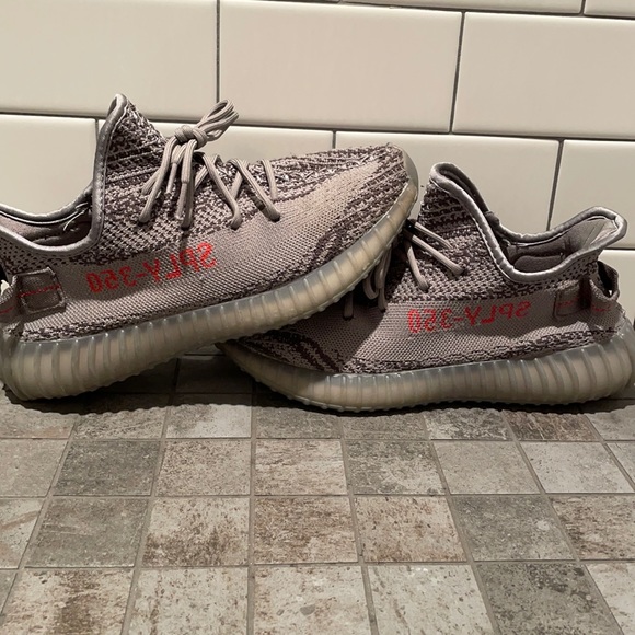 Yeezy 350 v2